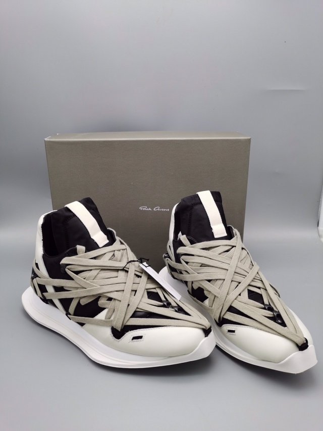 릭오웬스 Rick Owens 남성 메가레이스 러너 스니커즈 RO057