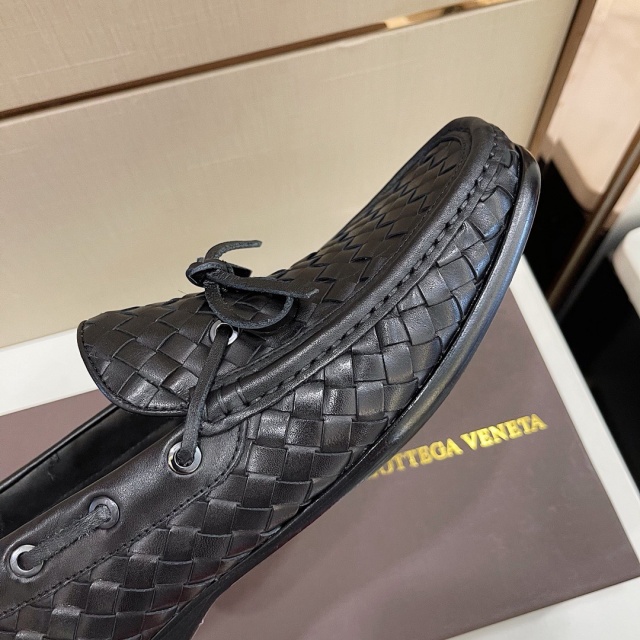 보테가 BOTTEGA VENETA 남성 가죽 로퍼 BV0526