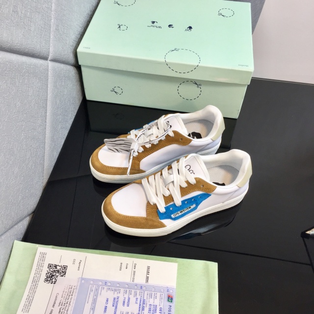 오프화이트 OFF WHITE 여성 로우탑 스니커즈 OW0183