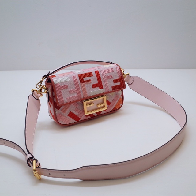 펜디 FENDI 여성 바게트백  FD0719