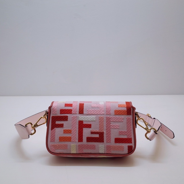 펜디 FENDI 여성 바게트백  FD0719