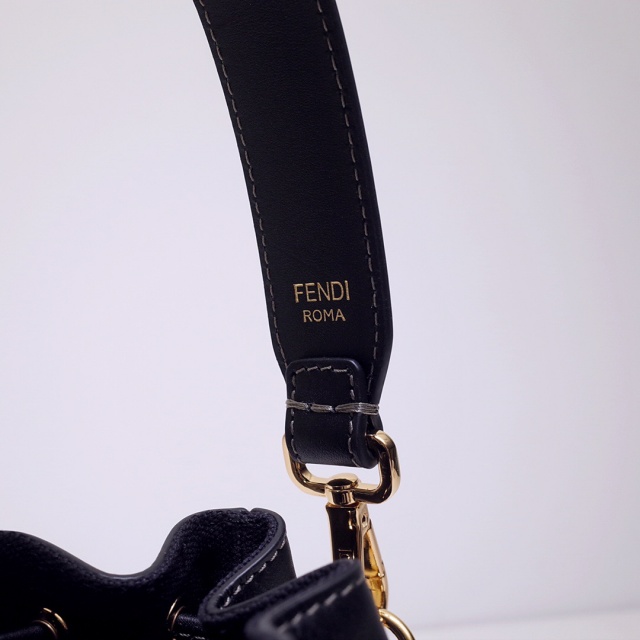 펜디 FENDI 몬트레조 숄더백 FD0721