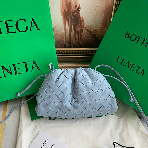 보테가 BOTTEGA VENETA 인트레치아토 만두백 BO0609