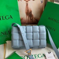 보테가 BOTTEGA VENETA  패딩 카세트백 BO0629