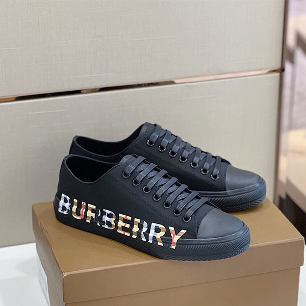 버버리 BURBERRY 남성 스니커즈 BB270