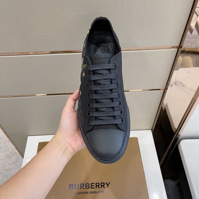 버버리 BURBERRY 남성 스니커즈 BB265