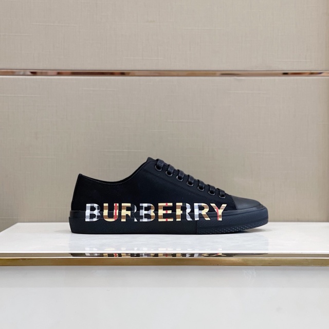 버버리 BURBERRY 남성 스니커즈 BB270