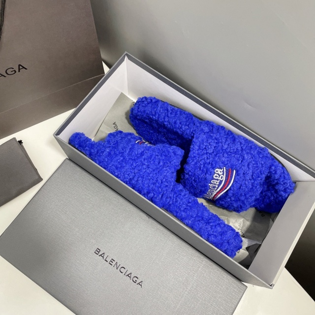 발렌시아가 Balenciaga 여성 퍼 슬리퍼 BG0625