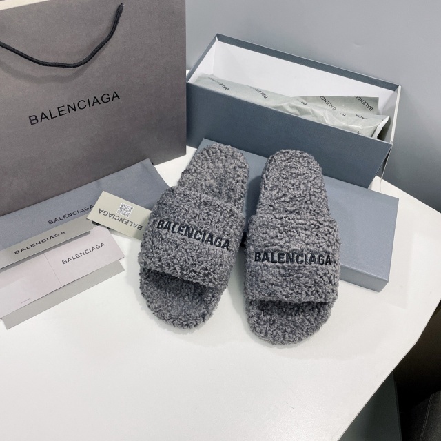 발렌시아가 Balenciaga 여성 퍼 슬리퍼 BG0626