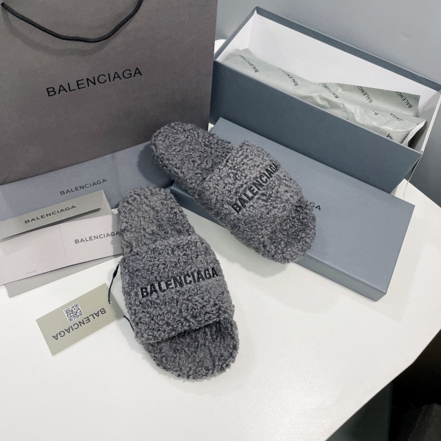 발렌시아가 Balenciaga 여성 퍼 슬리퍼 BG0626