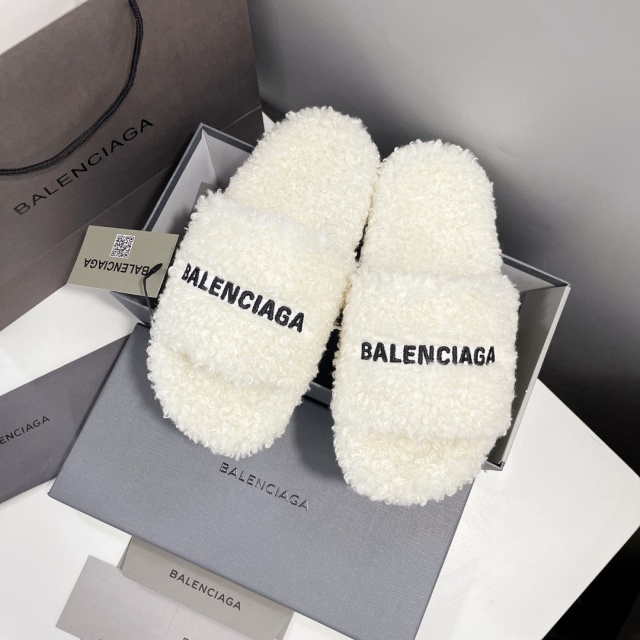 발렌시아가 Balenciaga 여성 퍼 슬리퍼 BG0627