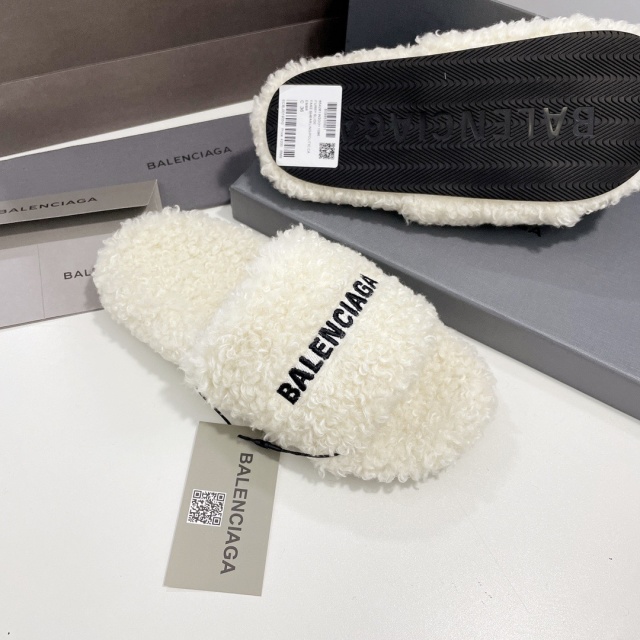 발렌시아가 Balenciaga 여성 퍼 슬리퍼 BG0627