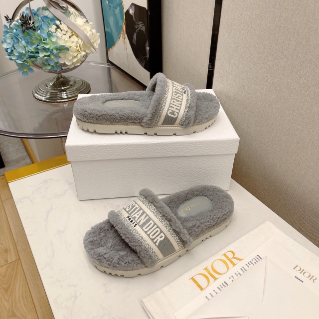 디올 DIOR 여성 퍼 슬리퍼 D1072