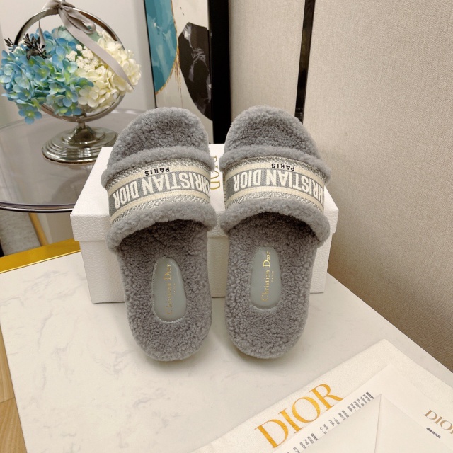 디올 DIOR 여성 퍼 슬리퍼 D1072