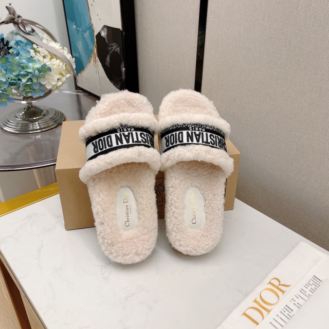 디올 DIOR 여성 퍼 슬리퍼 D1070