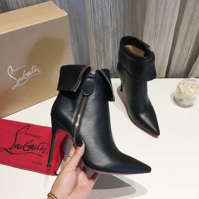 크리스찬 루부탱 CHRISTIAN LOUBOUTIN 여성 앵클부츠 CB235