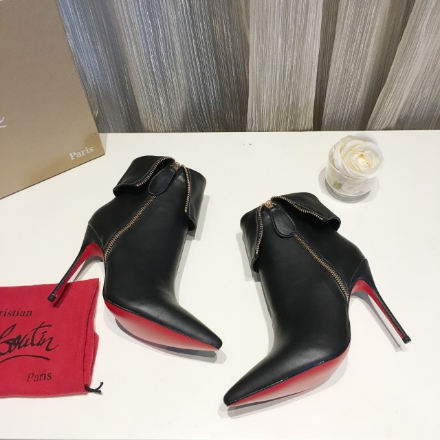 크리스찬 루부탱 CHRISTIAN LOUBOUTIN 여성 앵클부츠 CB235