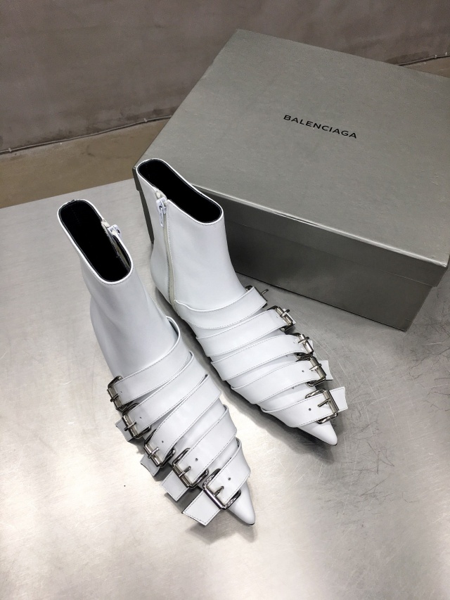 발렌시아가 Balenciaga 장식 앵클부츠 BG0654