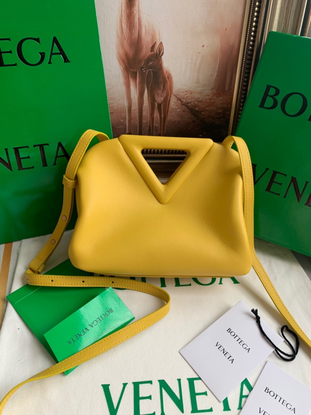 보테가 BOTTEGA VENETA 트라이앵글 숄더백 658476 BO0661