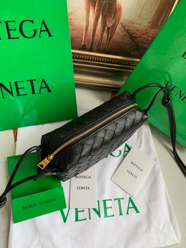 보테가 BOTTEGA VENETA 크로스 바디백 666683 BO0670