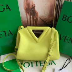 보테가 BOTTEGA VENETA 트라이앵글 숄더백 658476 BO0658