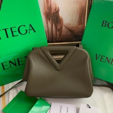 보테가 BOTTEGA VENETA 트라이앵글 숄더백 658476 BO0664