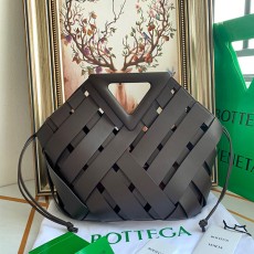 보테가 BOTTEGA VENETA 바스켓 포인트 토트백 658697 BO0666