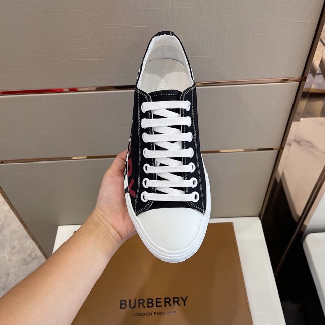 버버리 BURBERRY 남성 캔버스 스니커즈 BB279