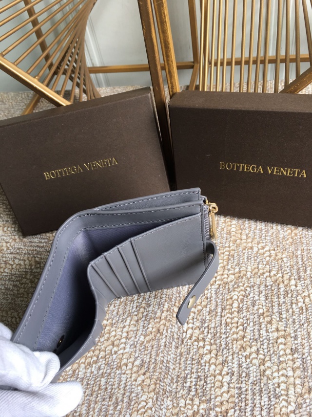 보테가 BOTTEGA VENETA  인트레치아토 반지갑 BO0697