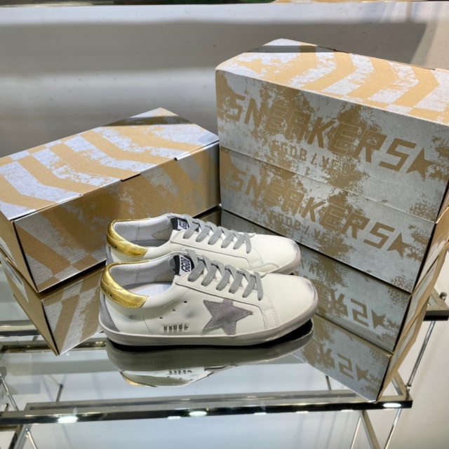 골든구스 GOLDEN GOOSE 남여공용 슈퍼스타 스니커즈 GD0486