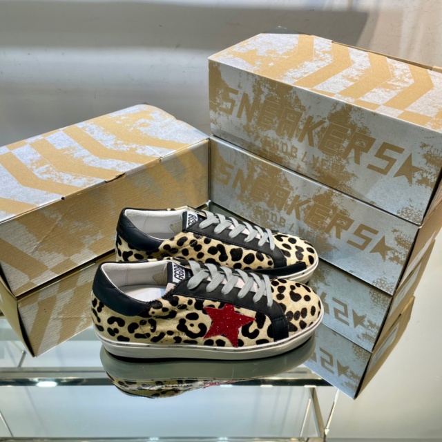 골든구스 GOLDEN GOOSE 남여공용 슈퍼스타 스니커즈 GD0492