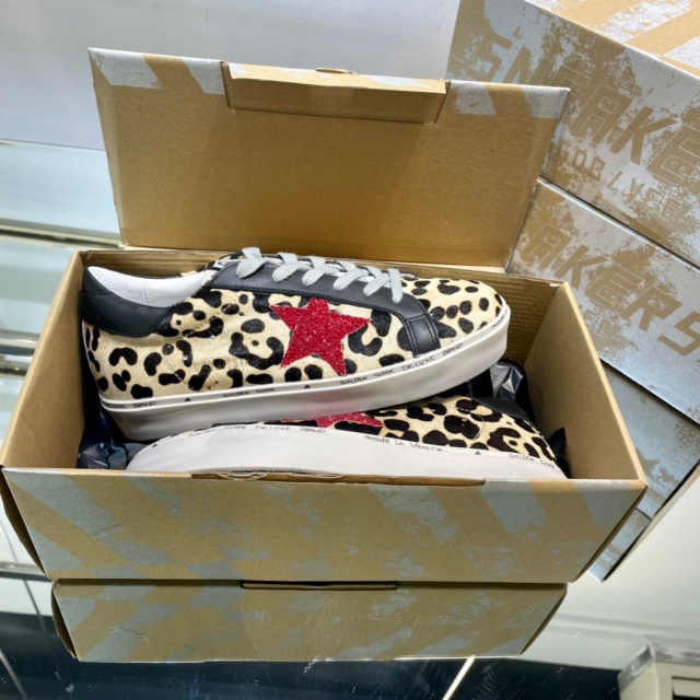 골든구스 GOLDEN GOOSE 남여공용 슈퍼스타 스니커즈 GD0492