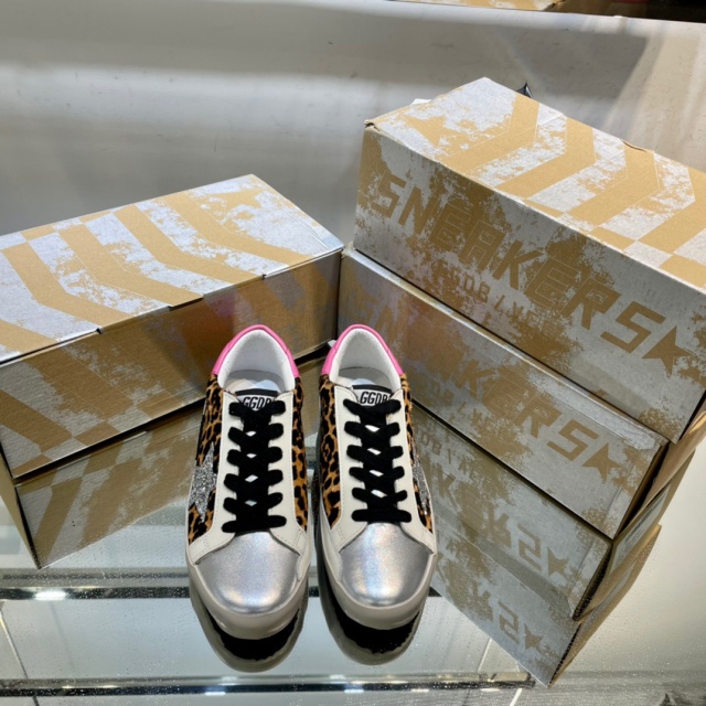 골든구스 GOLDEN GOOSE 남여공용 슈퍼스타 스니커즈 GD0495