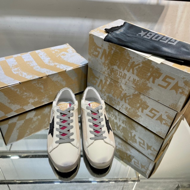 골든구스 GOLDEN GOOSE 남여공용 슈퍼스타 스니커즈 GD0496