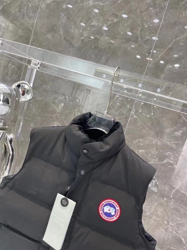 캐나다구스 CANADAGOOSE 남여공용 패딩조끼 CS0310