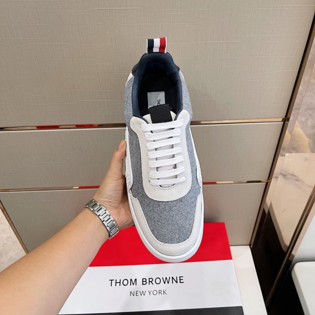 톰브라운 THOMBROWNE 남성 스니커즈 TB094