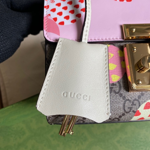 구찌 GUCCI 패드락 뱀부 숄더백 409487  GU01770