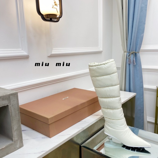 미우미우 MIUMIU 여성 하프 부츠 MM0117