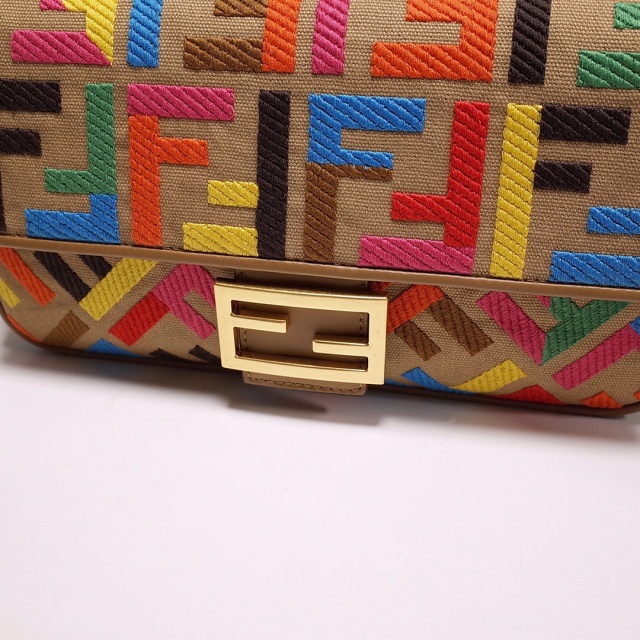 펜디 FENDI 여성 바게트백  FD0824