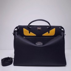 펜디 FENDI 남성 백버그 몬스터 피카부백  FD08338