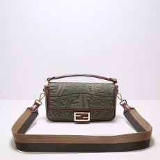 펜디 FENDI 여성 바게트백  FD0822