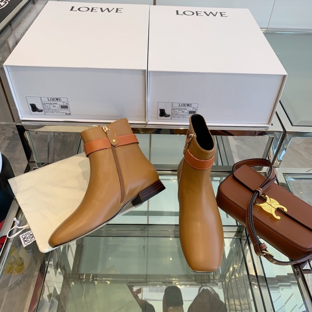 로에베 LOEWE 여성 앵클부츠 LW076