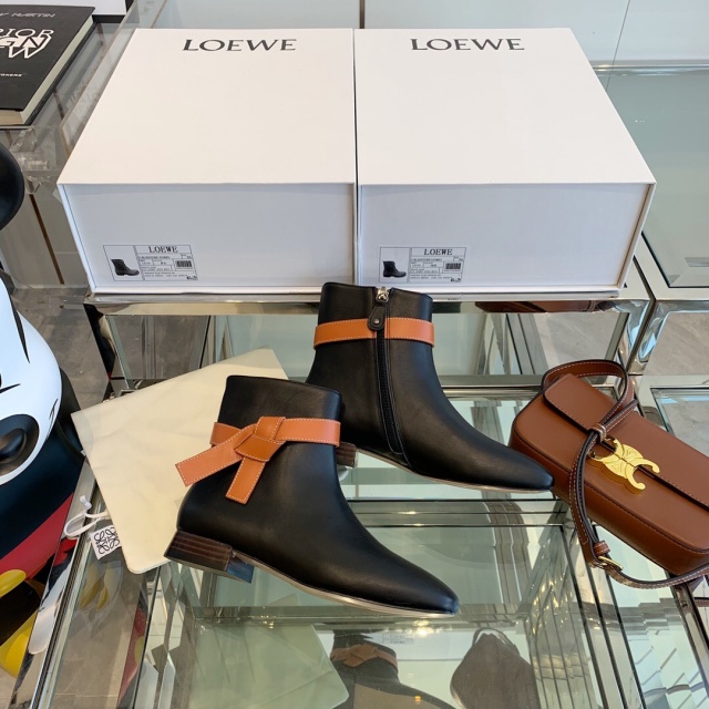 로에베 LOEWE 여성 앵클부츠 LW075