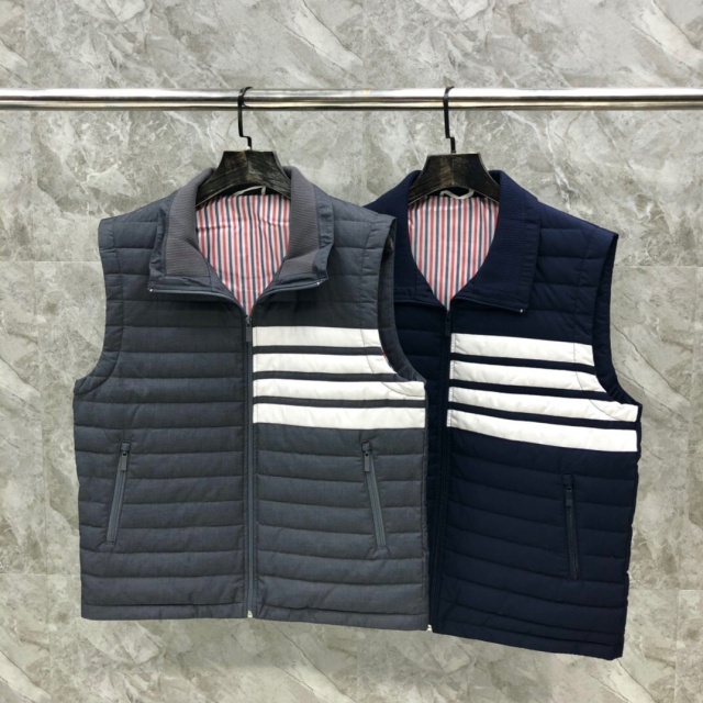 톰브라운 THOMBROWNE 남성 패딩 조끼 T4198