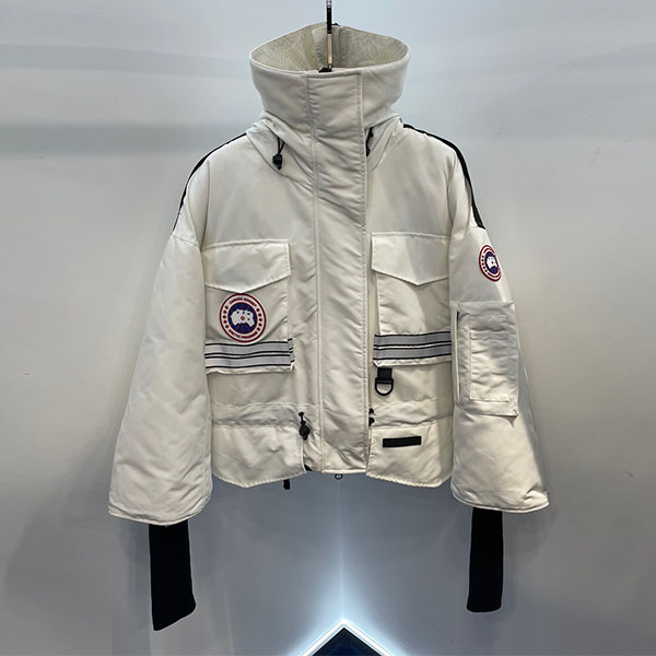 캐나다구스 CANADAGOOSE 여성 스노우만트라 패딩 CS0332