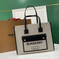 버버리 BURBERRY 스몰 투톤 캔버스 레더 프레야 토트백 BB0796