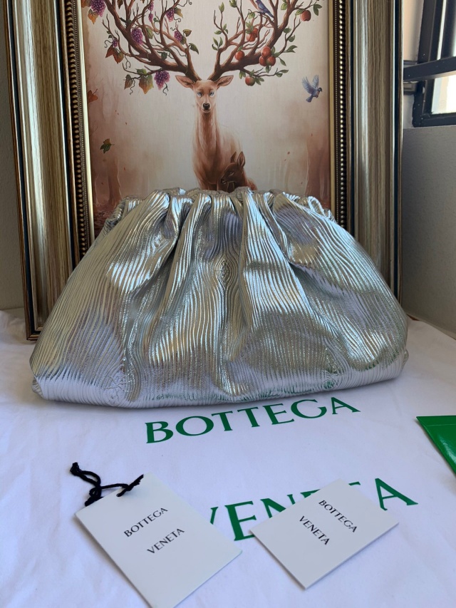 보테가 BOTTEGA VENETA 만두 파우치백 576227 BO0689