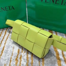 보테가 BOTTEGA VENETA 카세트 벨트백 639367 BO0702