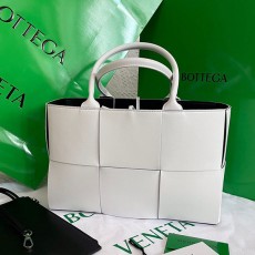 보테가 BOTTEGA VENETA 미니 토트백 652876 BO0711