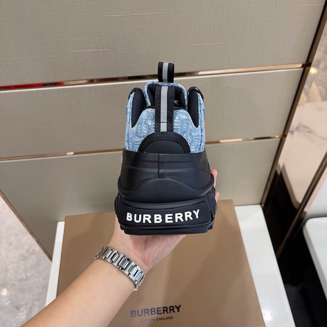 버버리 BURBERRY 남성 빈티지 스니커즈 BB293